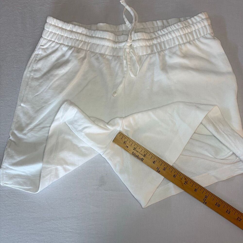 Danskin Shorts Women’s Medium White Knit | Elastic Waist Drawstring Pockets - Picture 9 of 9